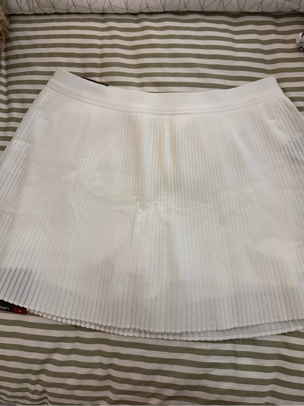GAP White Pleated Circle Skirt
